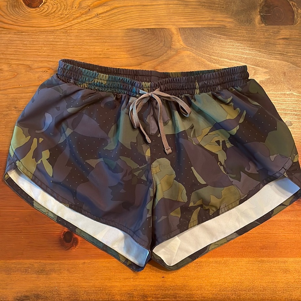 Old Navy Active shorts